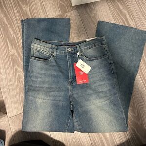 Lucky Brand Woman’s High Rise Flare Jeans